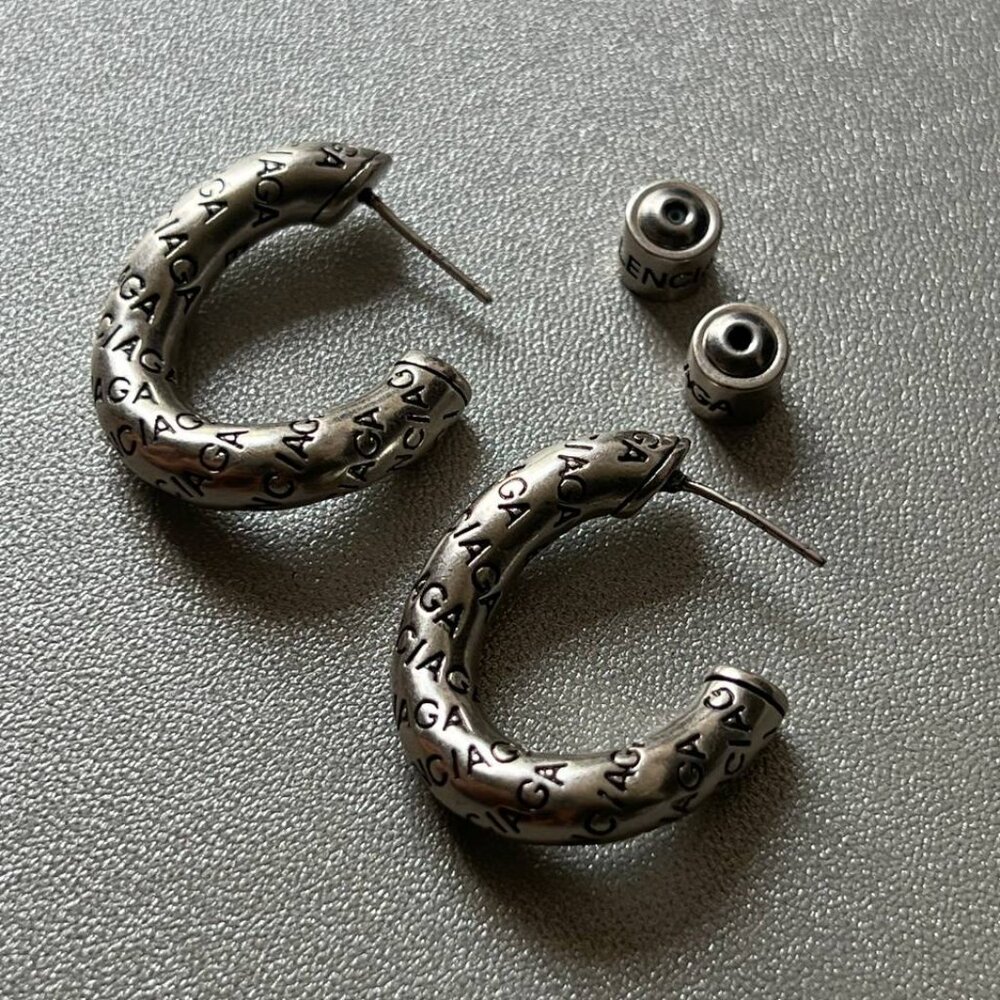 BALENCIAGA twist logo silver brass hoop earrings - Picture 2 of 6